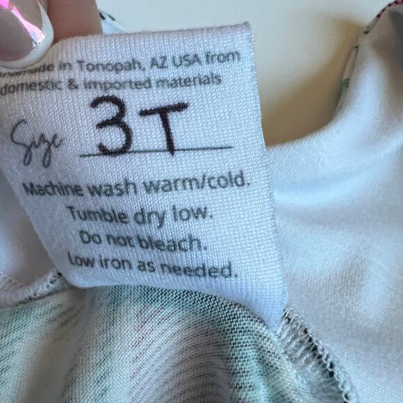 Black Rose Boutique Holiday Top - Picture 7 of 9